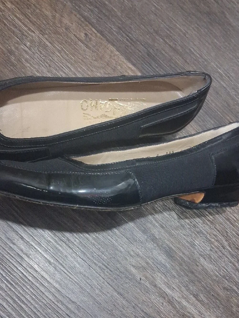 Salvatore Ferragamo Size 6 Black Square-Toe Ballet Flats